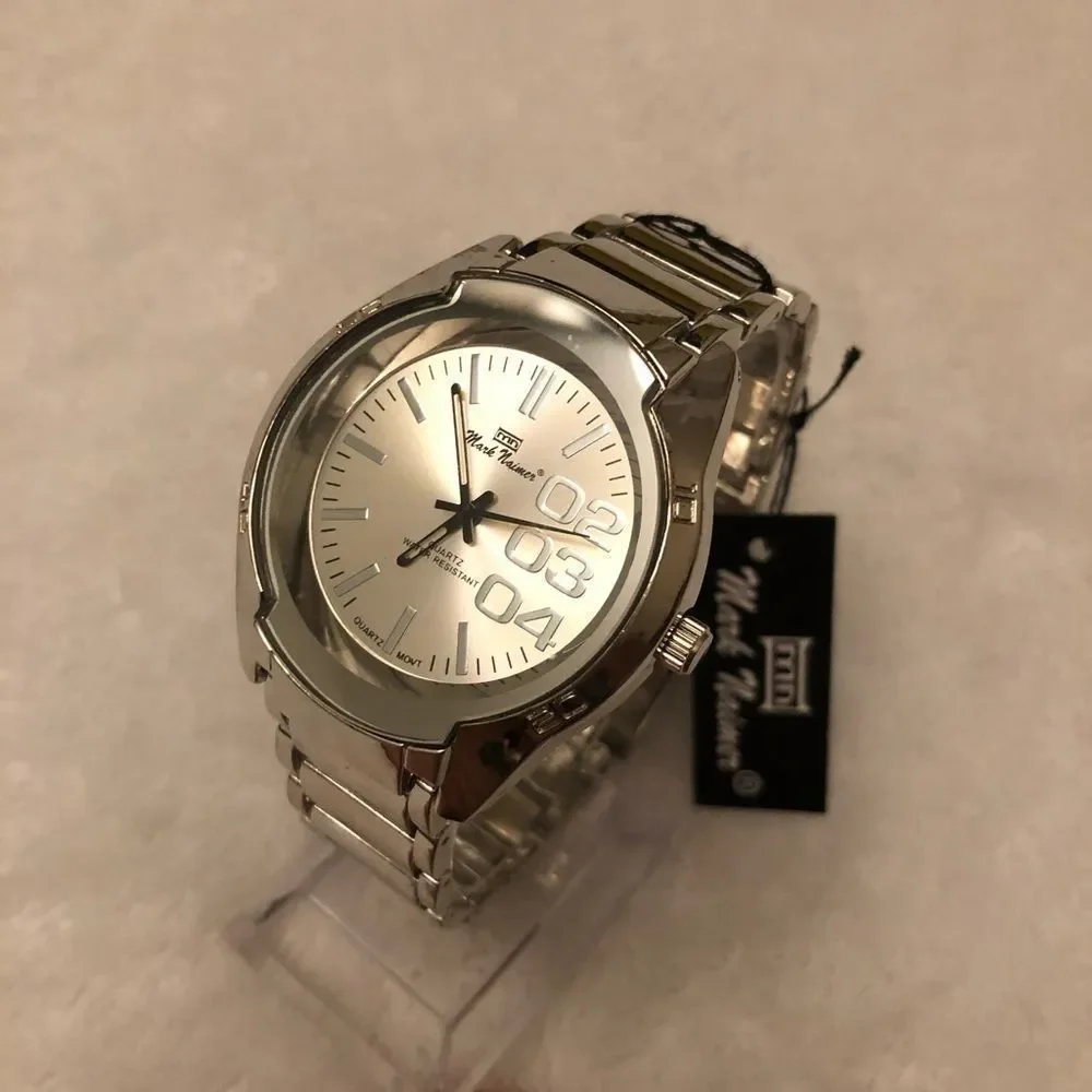 NEW Men’s Silver Tone Bracelet Watch - Picture 3 of 7